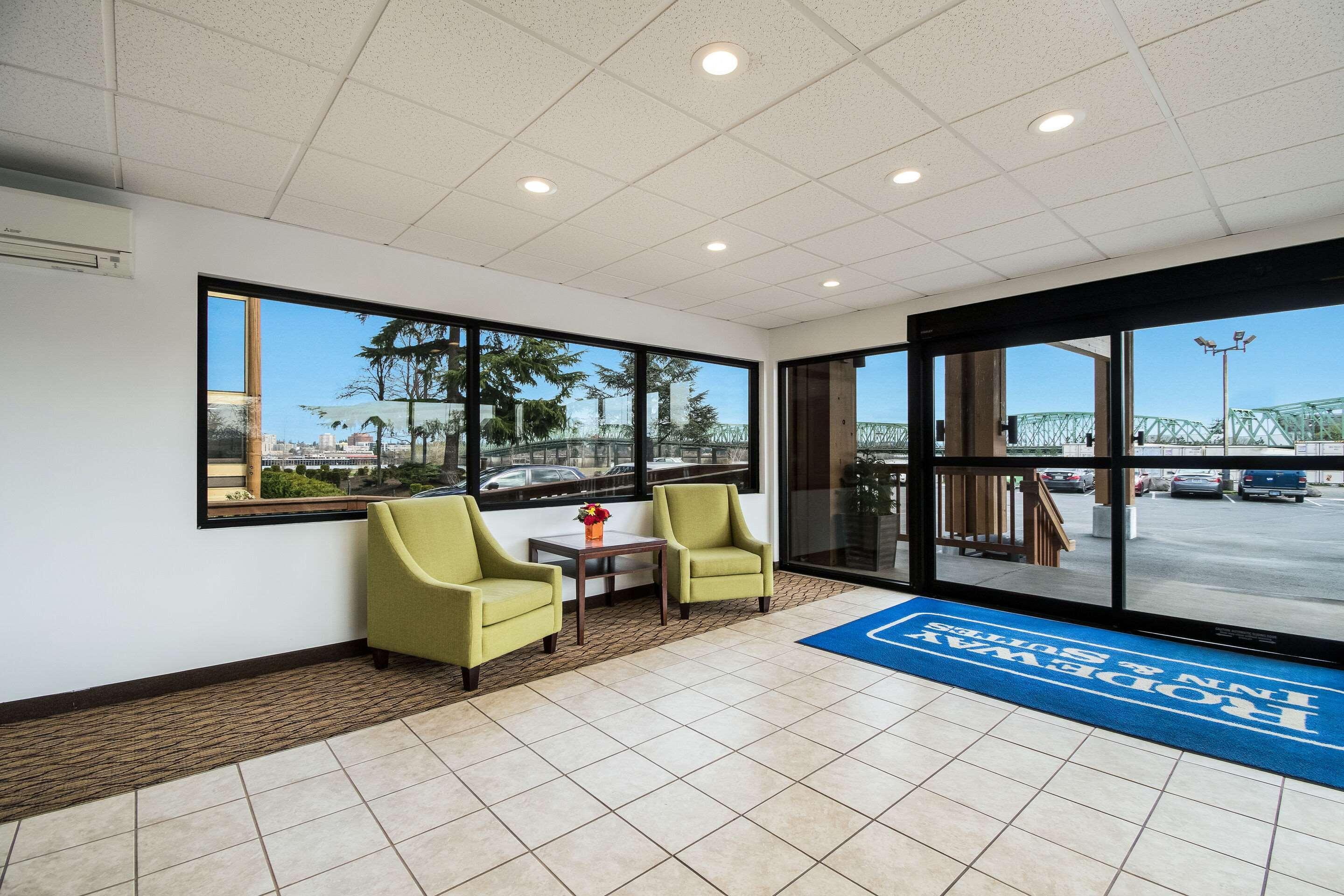 Rodeway Inn & Suites Portland - Jantzen Beach Luaran gambar