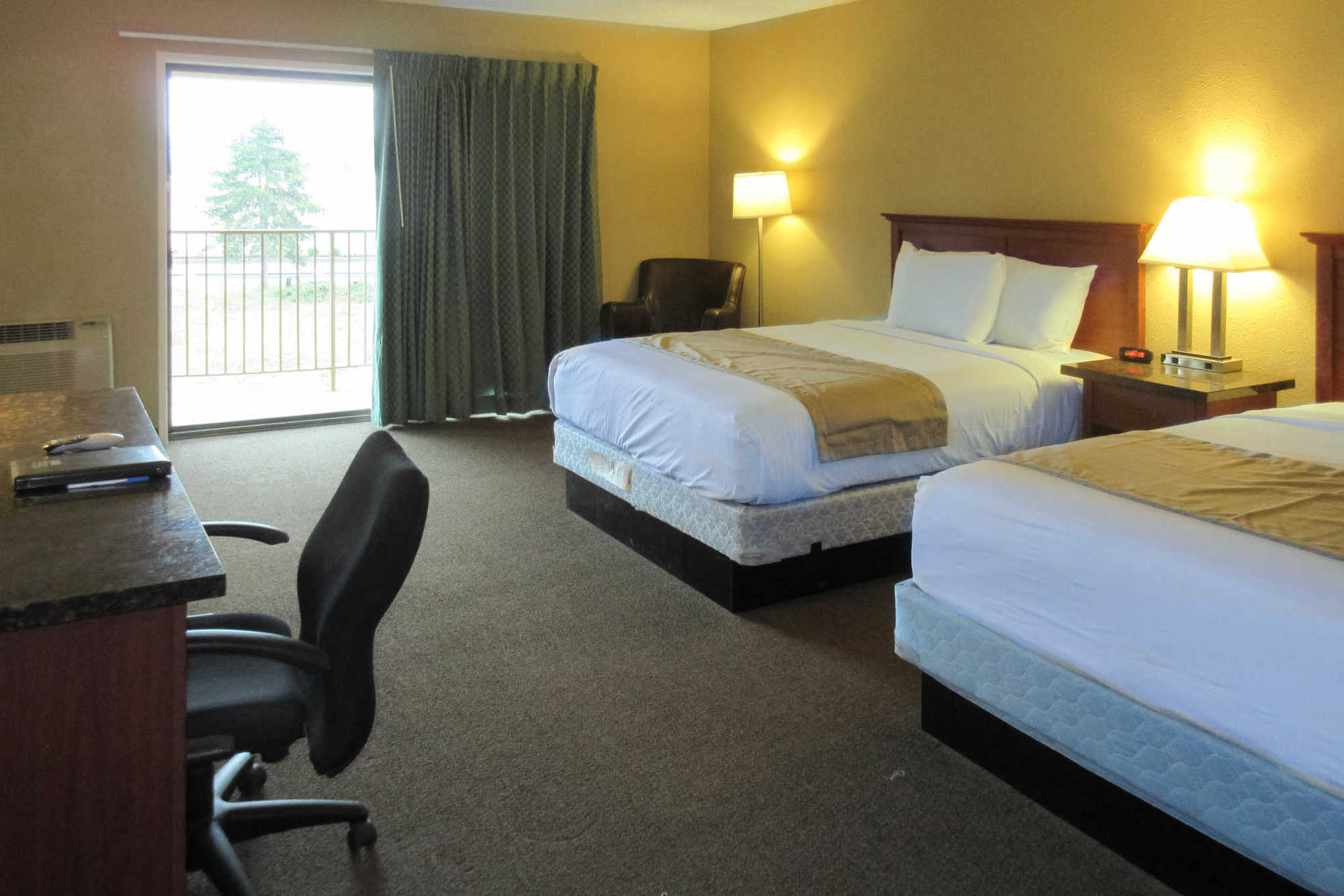 Rodeway Inn & Suites Portland - Jantzen Beach Bilik gambar