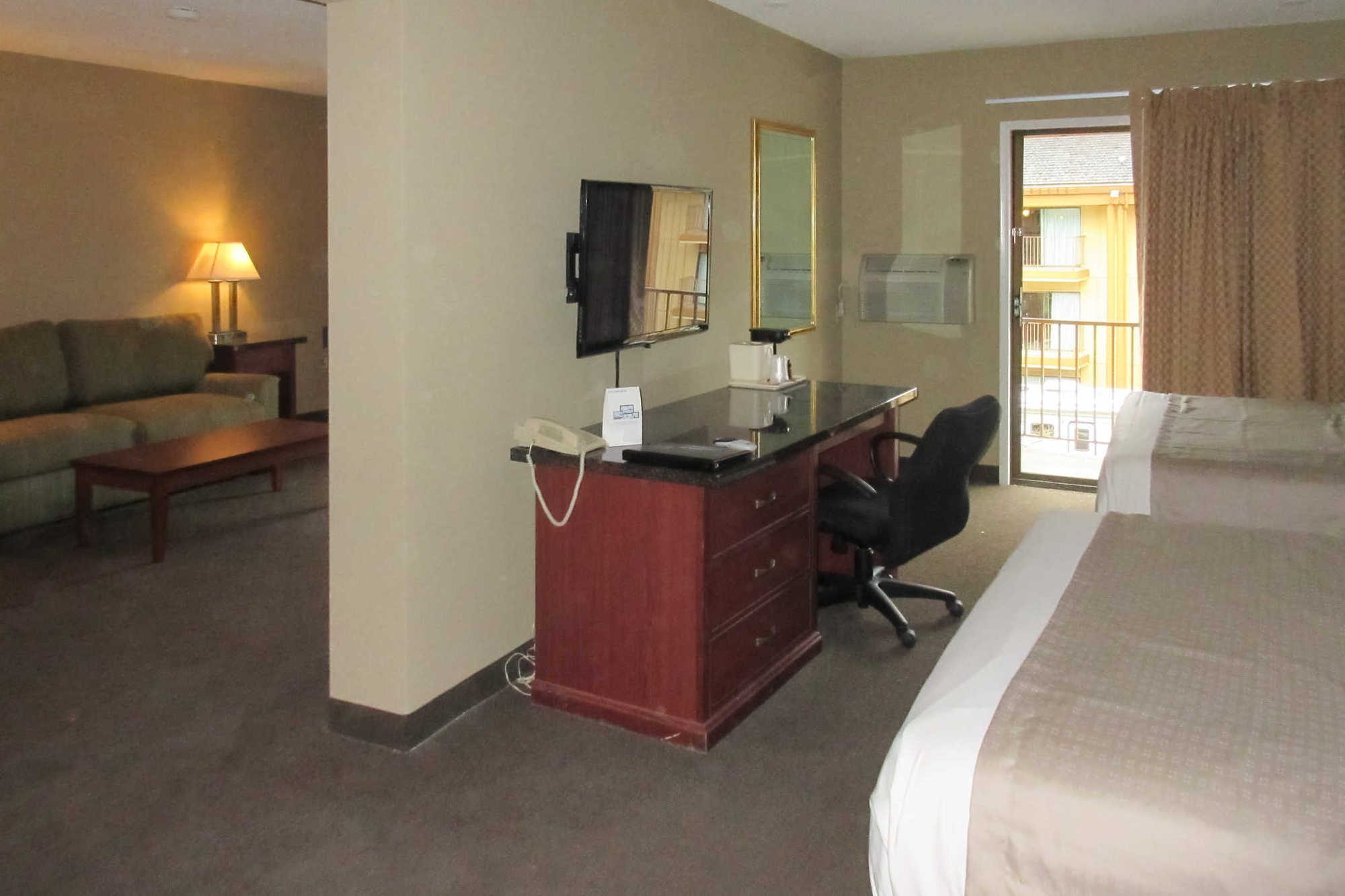 Rodeway Inn & Suites Portland - Jantzen Beach Bilik gambar